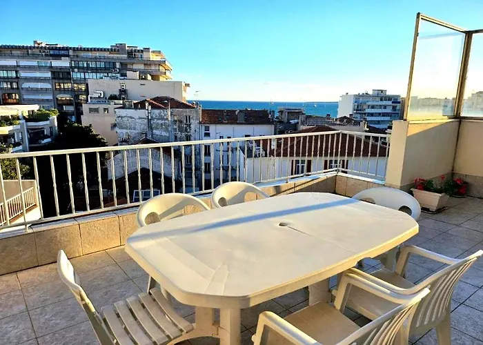 Appartamento 3p Vue Centre Antibes